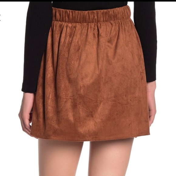 NWT: Angie Faux Suede Button Front Mini Skirt - Picture 4 of 6